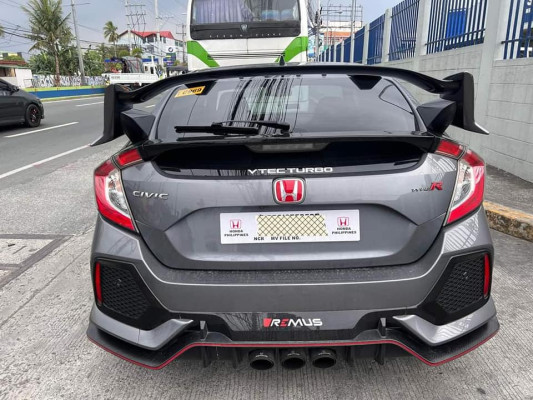 HONDA CIVIC TYPE R FK8 2018 LOADED (MT)