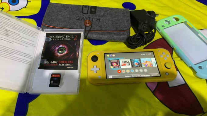 nintendo switch lite (yellow) with free inclusion