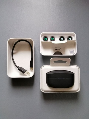 For Sale: Sony WF-1000XM4