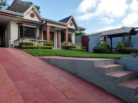 House and lot for sale in Tagaytay City with swimming pool