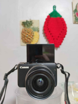 Canon EOS M10 Vlogging Camera