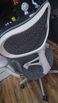 Herman Miller Mirra 2