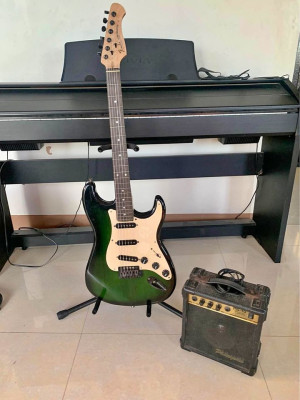 Rush Selling! 1 Set Electric Guitar + Ampli