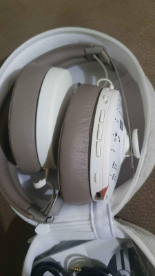 Sennheiser Momentum 3 Over-ear Headphones