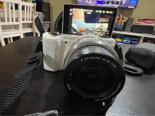 Sony alpha a5000 camera