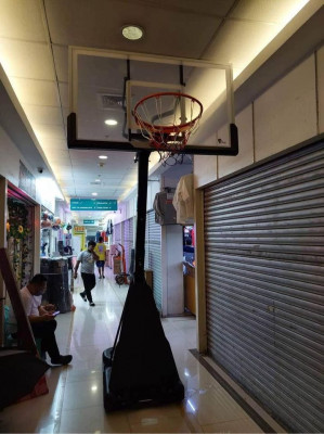 7.5-10FT M027 LYON BASKETBALL with Square Vertical Pole —- FREE SHIPPING