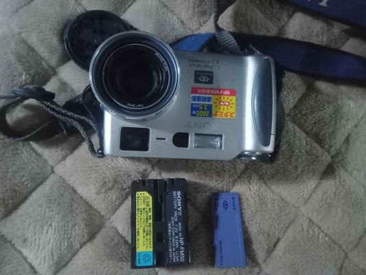Sony digital still camera disc-s70