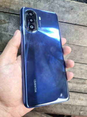 Huawei nova Y70 4/128gb