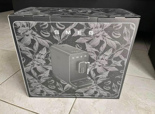 Smeg Automatic Bean Coffee Machine