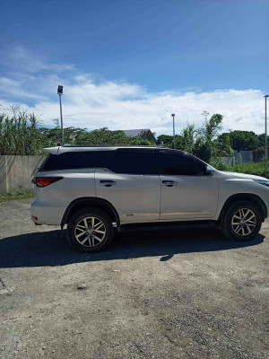 2018 Toyota fortuner v 4x2