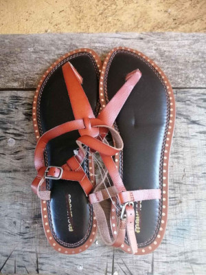 MAURICES SIZE 9 BRANDNEW