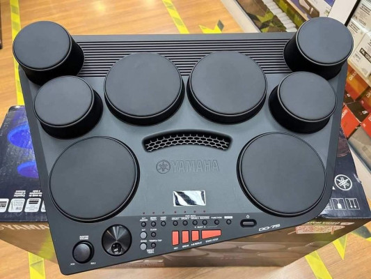 BRAND NEW YAMAHA DD75 8-Pad Digital Portable Drum