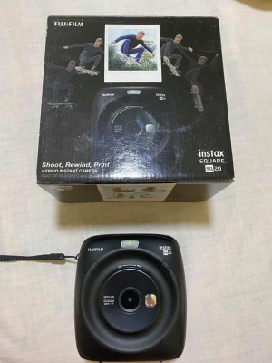 Fujifilm Instax Square SQ20