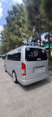 2015 Toyota hiace commuter