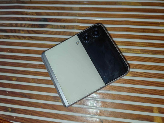 For sale samsung Z Flip 3