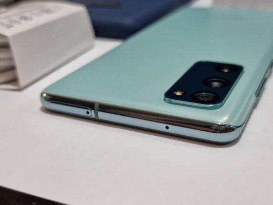 amsung Galaxy S20 FE 5G 128GB single sim openline