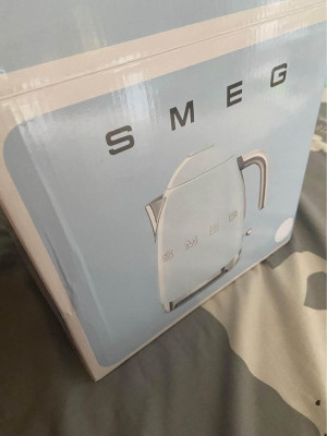 Brand New SMEG White Kettle 🤍
