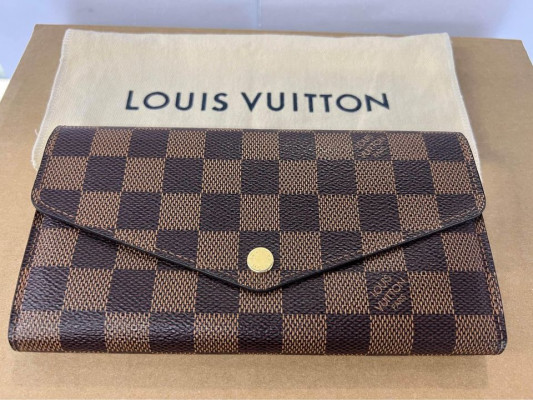 lv ladies wallet