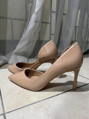 Heels/Pumps