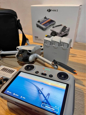 Dji mini 3 fly more combo plus (DJI RC)