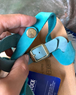 Birkenstock tali size 35 avail