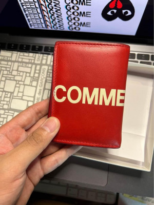 Comme des Garçon Wallet Red