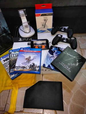 Limited edition PS4 PRO 1TB - THE LAST OF US II EDITION