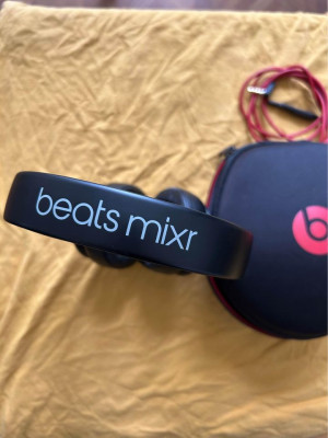 Original Beats Mixr Headphones Negotiable with Freebies