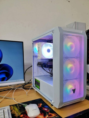 White build Gaming pc