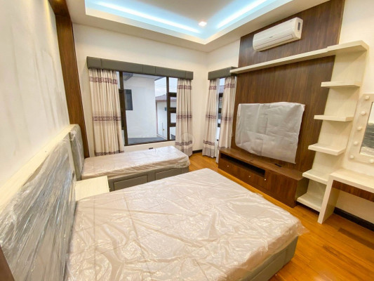 Outstanding Townhouse for Sale in New Manila