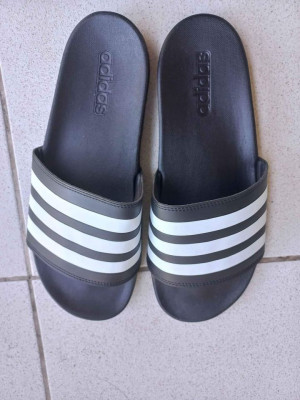 Brand New Addidas Mens Adilette Comfort Slides
