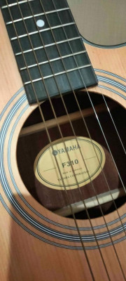 Yamaha Acoustic Guitar