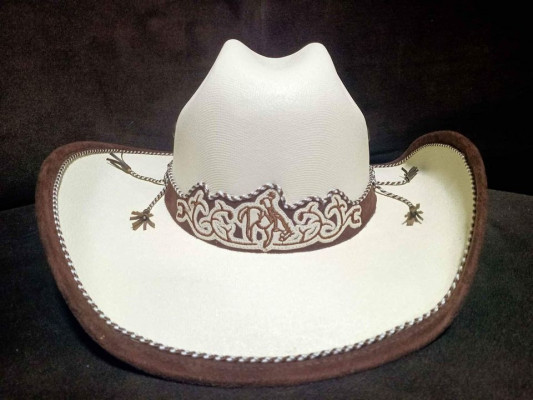 COWBOY/WESTERN HAT FOR SALE