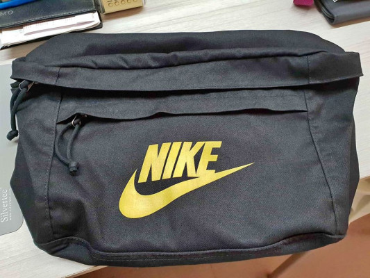 Nike oversize belt bag