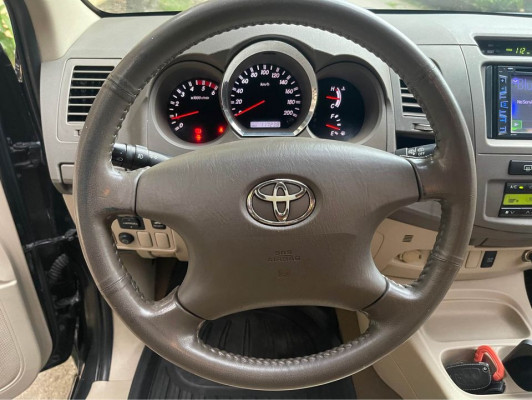 2008 Toyota fortuner