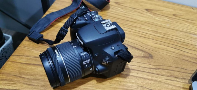 Canon EOS 200D with Kit Lens