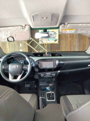 2016 Toyota hilux g automatic diesel
