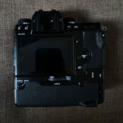Fujifilm XH 1 with battery Grip