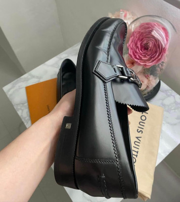 LV MAJOR LOAFER 7.5