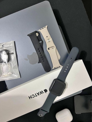 RUSH ORIG APPLE WATCH SE (w/ warranty and receipt)