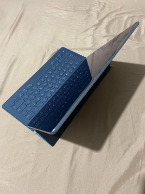 iPad Pro 12.9 Inch 2017 with magic keyboard