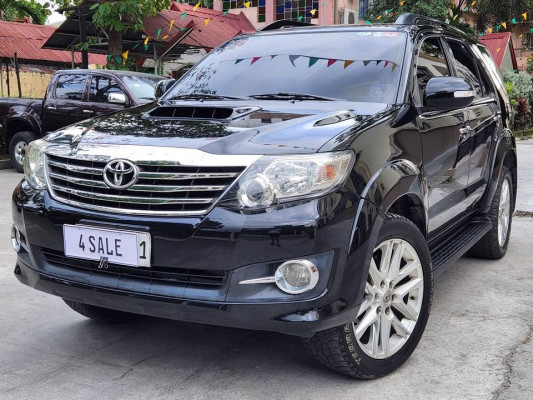 2016 Toyota fortuner g a/t black series