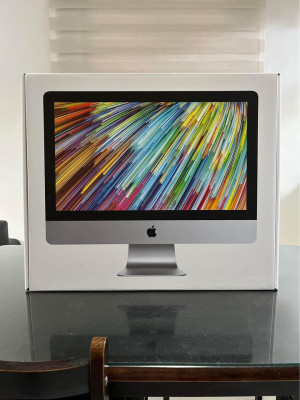 21.5-inch iMac with Retina 4K display