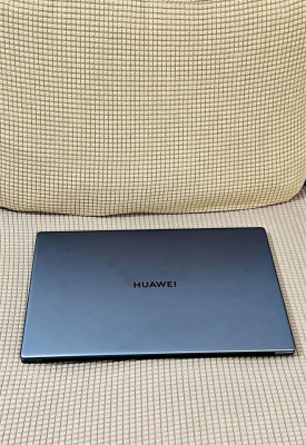 Huawei Matebook D15 i3