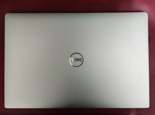 Dell XPS in i7-9750H 16GB RAM 512GB SSD Fingerprint Reader