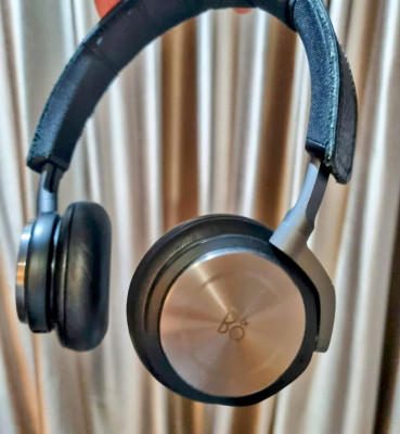 Brand: Bang & Olufsen (B&O)