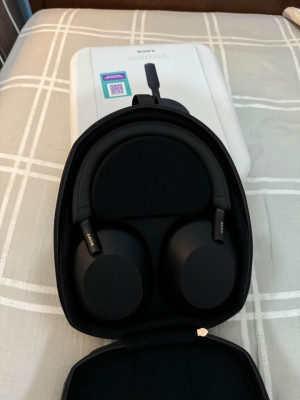 Sony WH-1000XM5 headphones