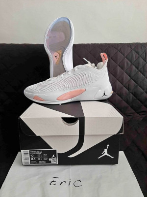 Luka 1 Bleached Coral