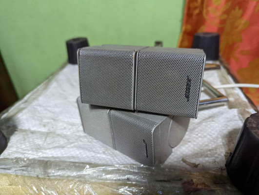 Bose jewel cube with D.i.Y braket