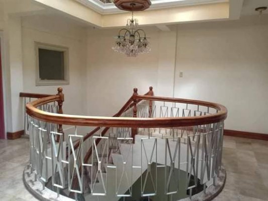 HOUSE AND LOT FOR SALE